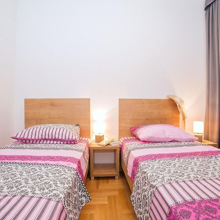 Peace 2 Apartments With Parking Budva Phòng bức ảnh